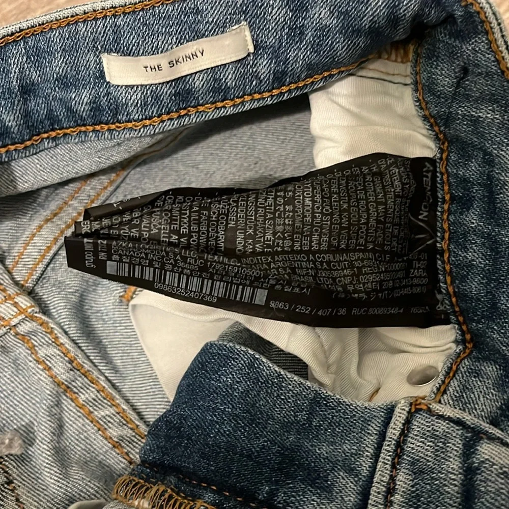 Zara Raw Hem The Skinny Ankle Distressed Jeans